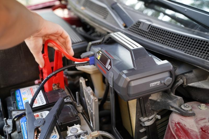 How to Use a Portable Jump Starter Safely