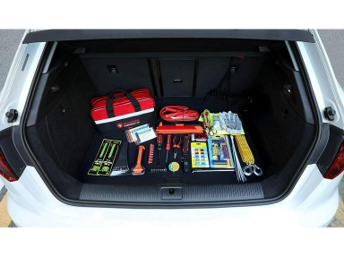 Essential Items Every Driver Should Keep in Their Car
